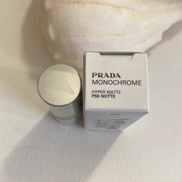Bundle of two Prada Monochrome Mini Lipstick - Hyper Matte P56 Notte - Picture 7 of 7